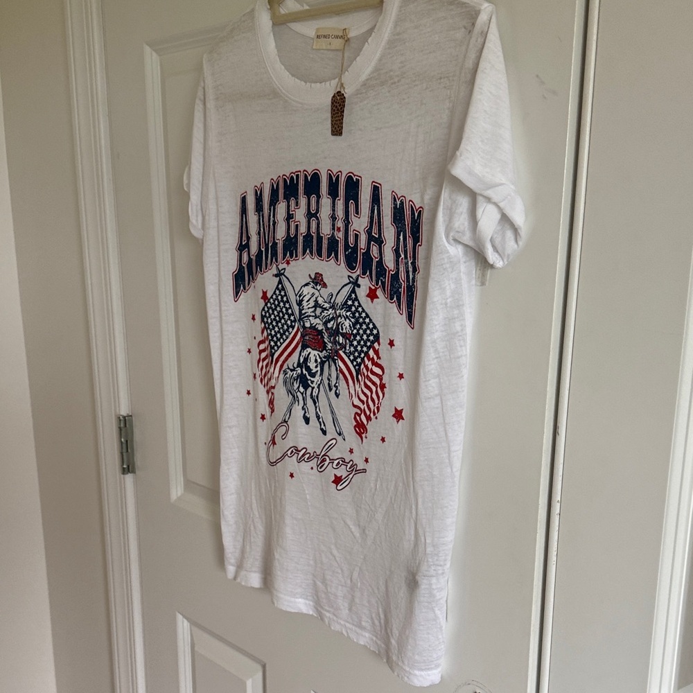 NWOT Refined Canvas American Cowboy Graphic Tee - White with Red & Blue Print - Picture 6 of 9